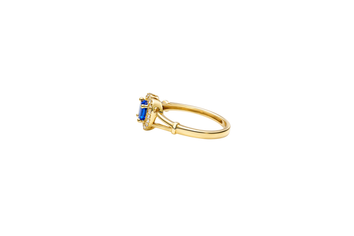 14KT Gold Ring Women's Navy Blue Heart Shape Center CZ Stone with White CZ Stone Border and Plain Split Band with Knots