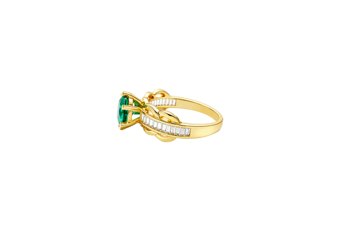 14KT Gold Ring Women's Round Dark Green 6 Prong Center CZ Scallop Border Baguette Band