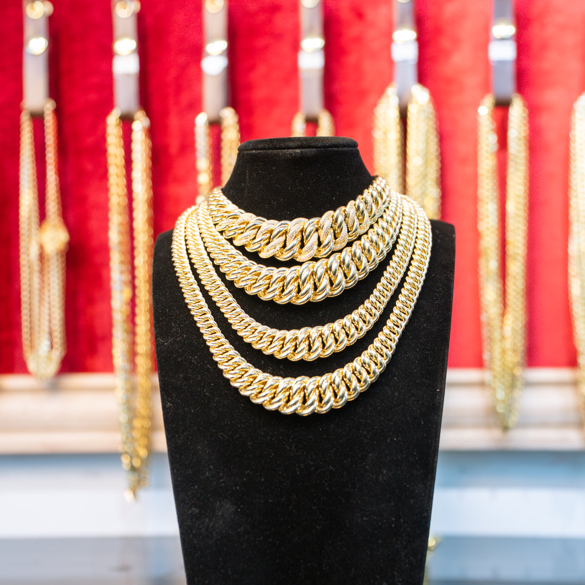 14K Gold Chain Princessa with White CZ Stones and Plain Clasp