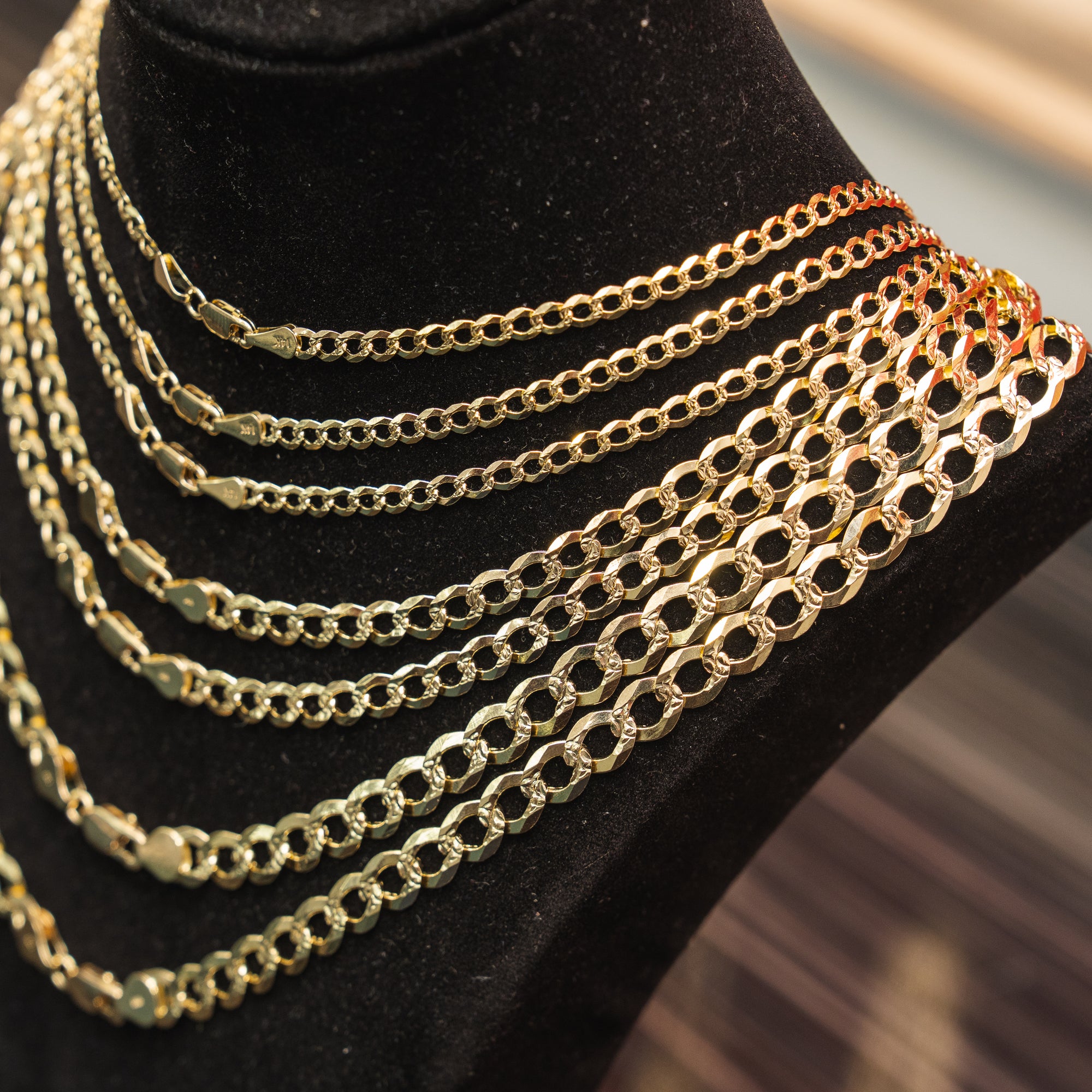 14KT Gold Chain Solid Curb Yellow Diamond Cut 7.5mm