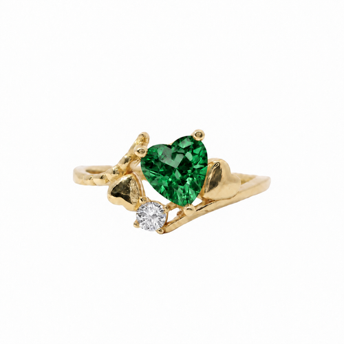 14KT Gold Ring Women's Dark Green Heart Shape Center CZ Stone Left White Round CZ Stone with Two Plain Hearts and Plain Bypass Band Upper - Rope Lower Band Plain