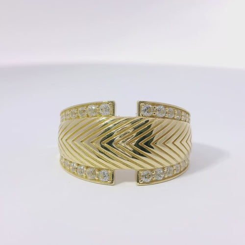 14KT Gold Ring Women's Plain Feather Print Center with White CZ Stones Top and Lower Split Border Band