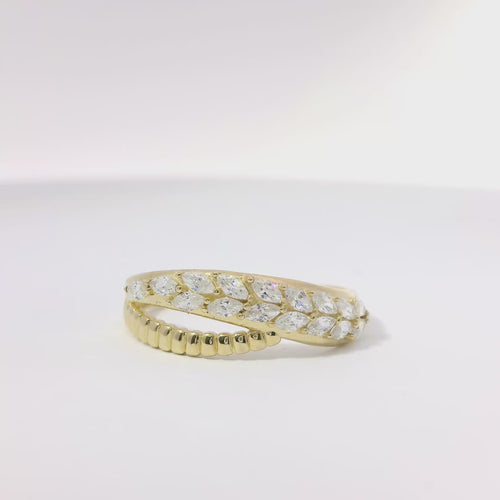 14KT Gold Ring Women's Light Weight Wavy Wheat Stem and Ribbed Snake Tail Split Band