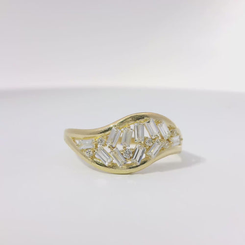14KT Gold Ring Women's Light Weight Wavy Baguette White CZ Stone Wheat Stem with Open Split Band