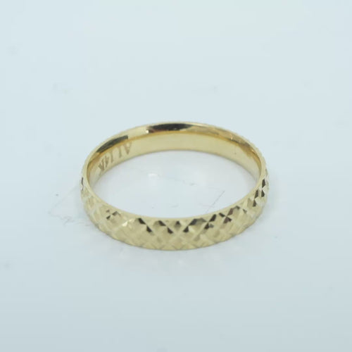 14KT Gold Ring Unisex Solid Domed Diamond Cut Pineapple Print Band with Plain Polished Border 4mm