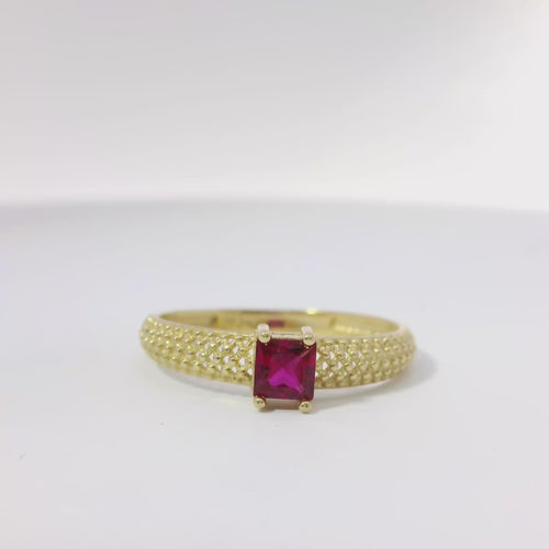 14KT Gold Ring Women's Square Dark Pink Center Honeycomb Cutout Band