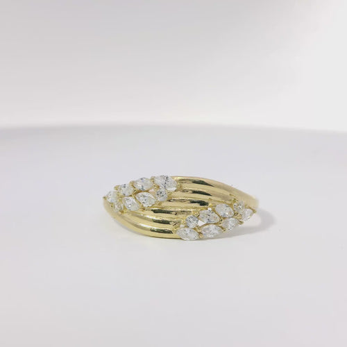 14KT Gold Ring Women's Light Weight Plain Six Mock Split Band Center with White CZ Stone Leaves