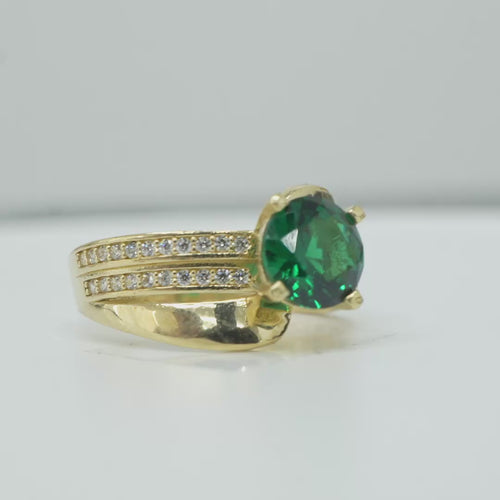 14KT Gold Ring Women's Round Dark Green CZ Center Stone Double White CZ Stone Band with Plain "S" Ribbon