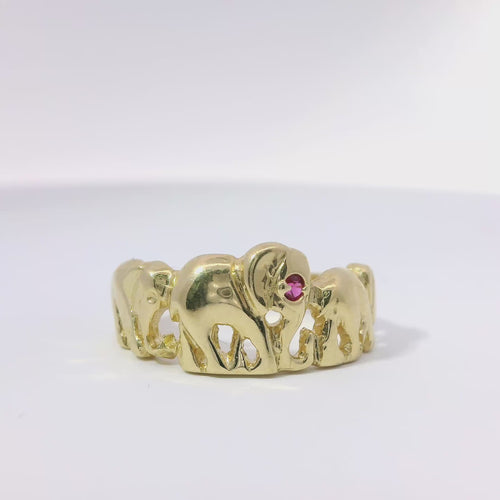 14KT Gold Ring Women's Three Right Facing Elephants One with Red Eye Plain Band